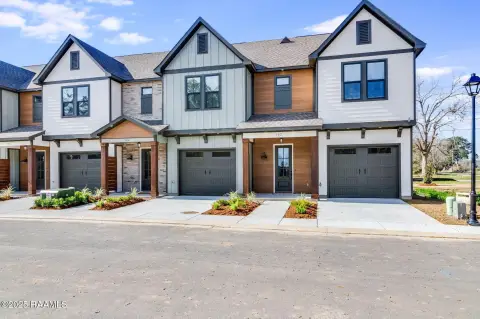 10-Unit Furnished Townhome Property
