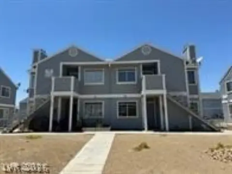 Fourplex with Washer/Dryer Units