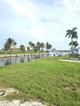 Waterfront Lot in Fort Myers