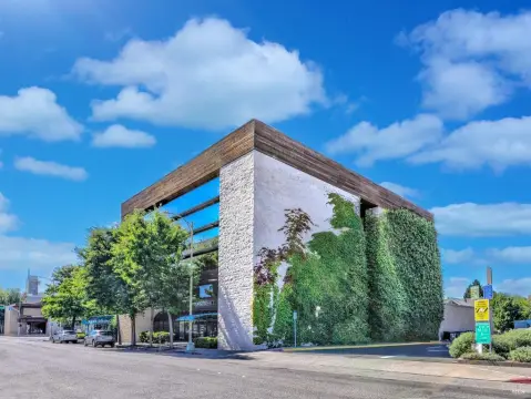 Four-Unit Condominiumized Office Building