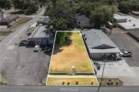Commercial Land Along Traffic Corridor