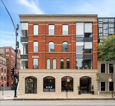 Bi-Level Retail Space