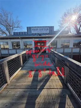 Prime Location Commercial Building