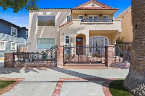 Renovated Spanish Duplex with Garage