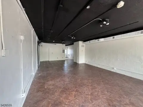 Retail Space in Scotch Plains