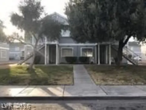 Fourplex with 2BR/1BA Units