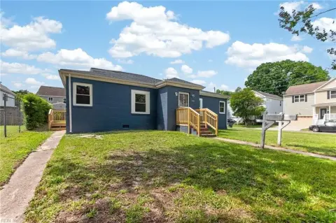 Renovated Side-by-Side Duplex