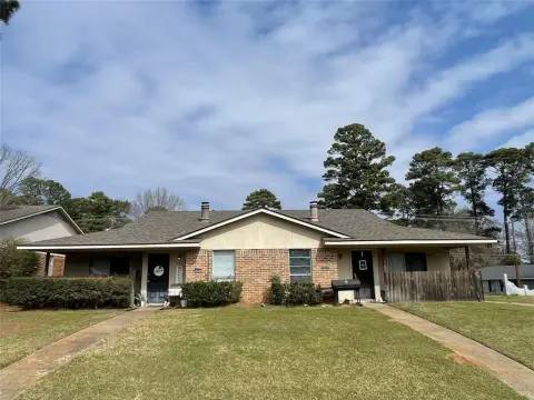 Shreveport Duplex with Long-Term Tenants