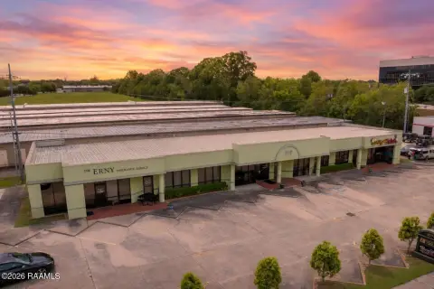 Four-Suite Retail Center