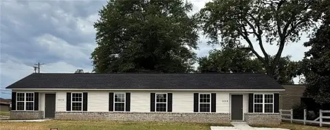 Two-Unit Duplex with Private Baths
