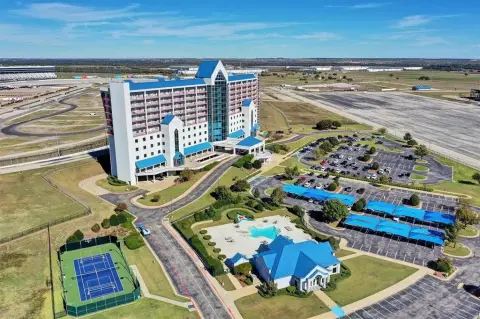 Lone Star Tower Penthouse Office