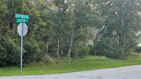 Oversized Corner Lot in Palm Coast