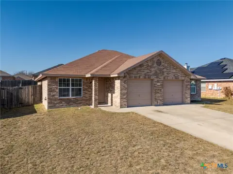 Ranch Duplex With Two Leased Units