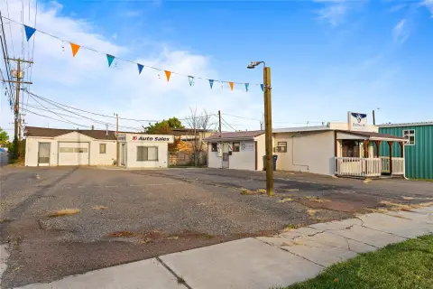 Office Property with Garage