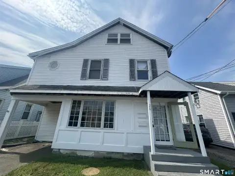 Duplex with Rear Deck