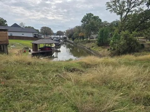 Waterfront Lot on Eastwood Island