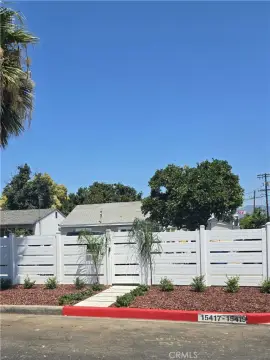 Gated Duplex With Separate Entrances