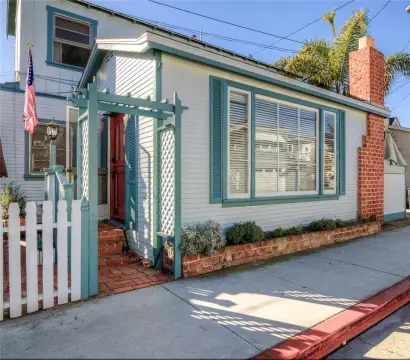 Vintage Cottage Duplex Property