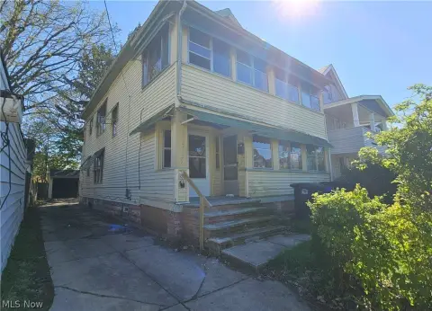 Duplex With Finished Third Floor