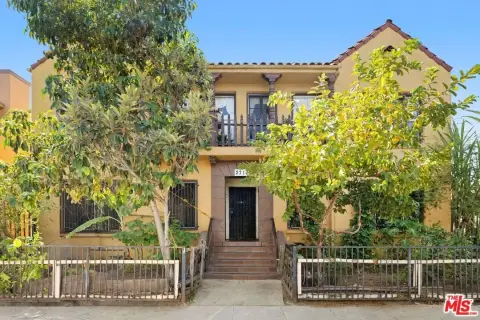 8-Unit Spanish-Style Apartment Building