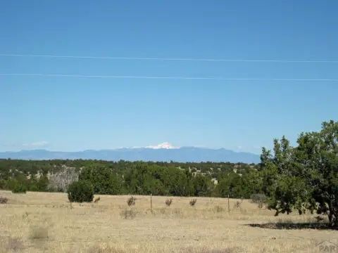 40 Acres with Mountain Views