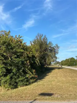 Oversized Corner Lot in North Port