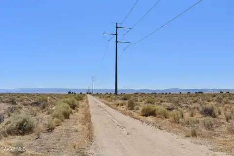 Antelope Acres Corner Lot