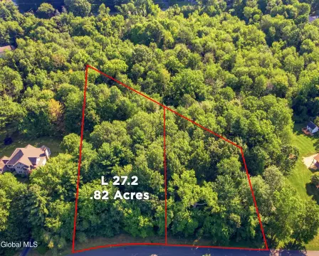 Buildable Residential Lot in Community