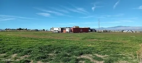 Residential Land in Lancaster, CA