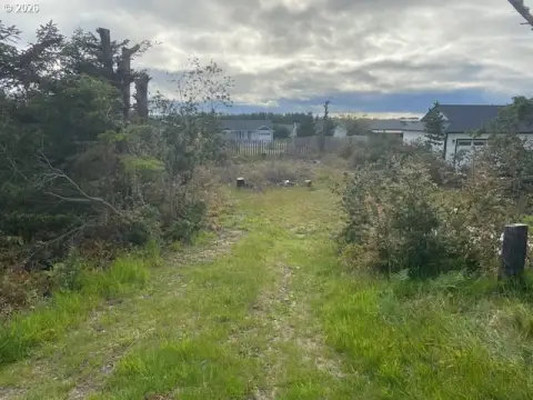 Surfside Estates Vacant Lot