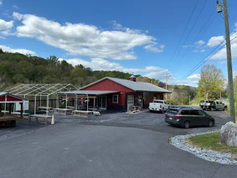 Bentonville Retail Destination on Highway