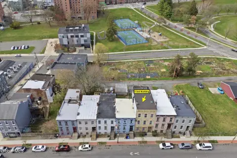 Triplex with Balcony Park Views
