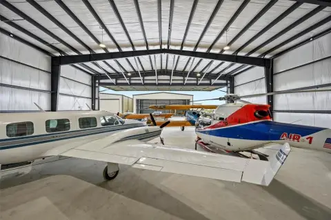 Aero Country East Hangar Lot