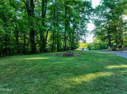 Homesite in Quiet Country Setting