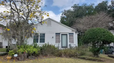 Income-Producing Triplex in Orlando, FL
