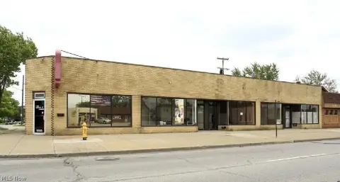7-Unit Storefront Property
