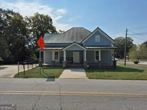 Freestanding Specialty Property