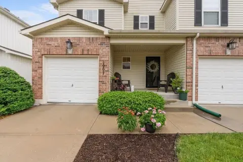 Duplex with Garage