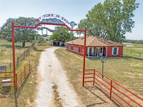 Ranch with Multiple Residences