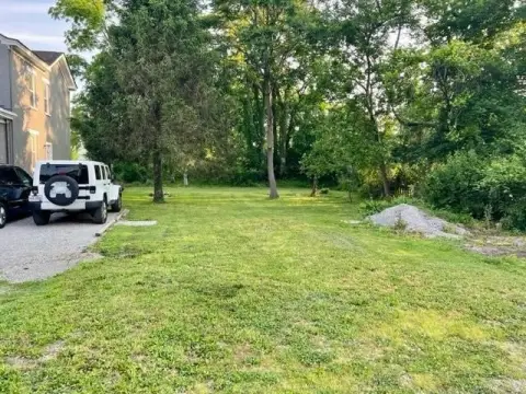 Residential Lot in Madisonville