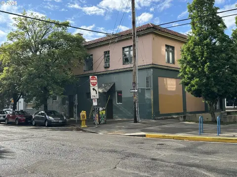Multi-Tenant Storefront Property