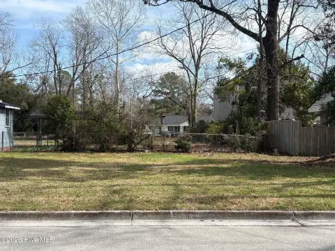Wilmington Bungalow Lot Opportunity