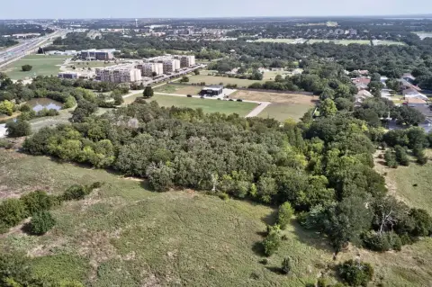 Unimproved Commercial Land Tract