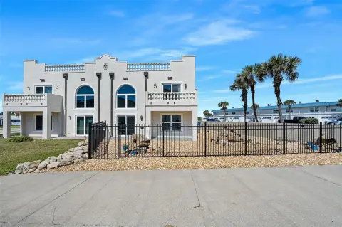 Three-Story Half Duplex with Rooftop Deck