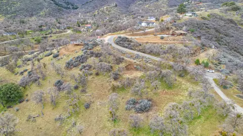 Ready-to-Build Lot in Tehachapi
