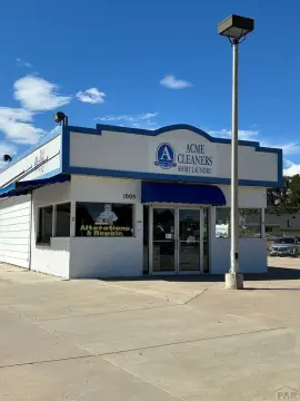 Prime Commercial Location on Pueblo Boulevard