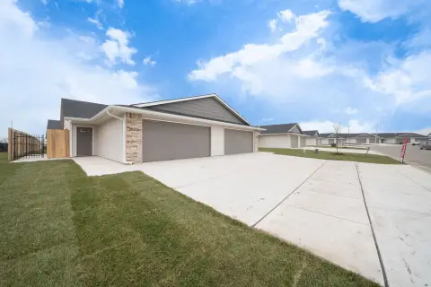 New-Construction Duplex with Garages