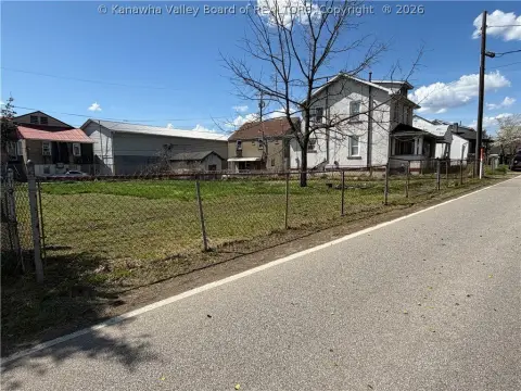 Residential Land in Charleston, WV