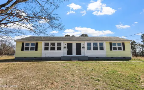Well-Maintained Duplex Near Camp Lejeune