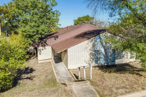 Vacant Duplex with Covered Garages